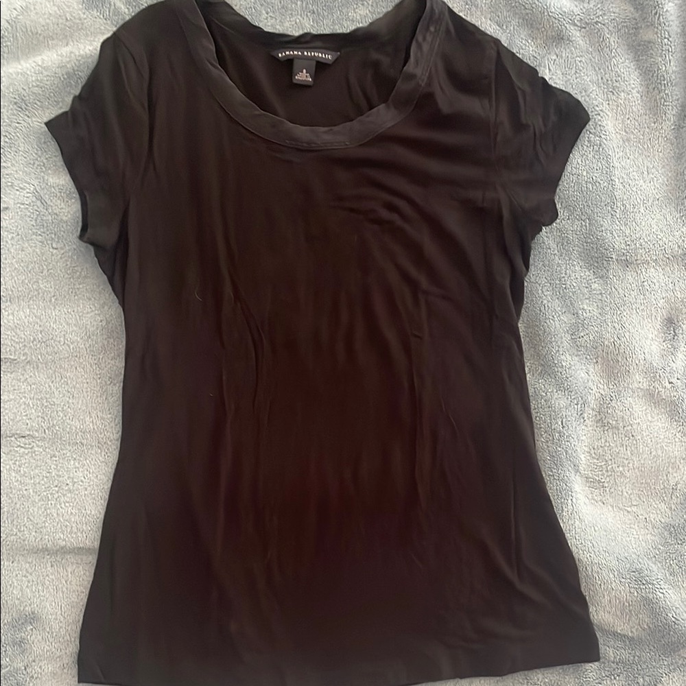 5For$15 Banana Republic Black Fitted Cap Sleeve Tee